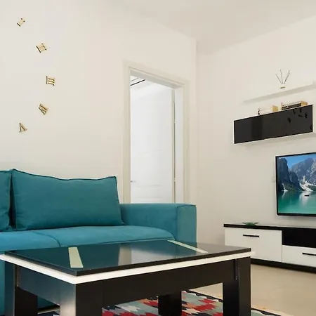Coastal Apartment-pool-spa-parking Vlorë