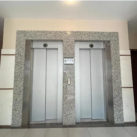 Coastal Apartment-pool-spa-parking * Vlorë
