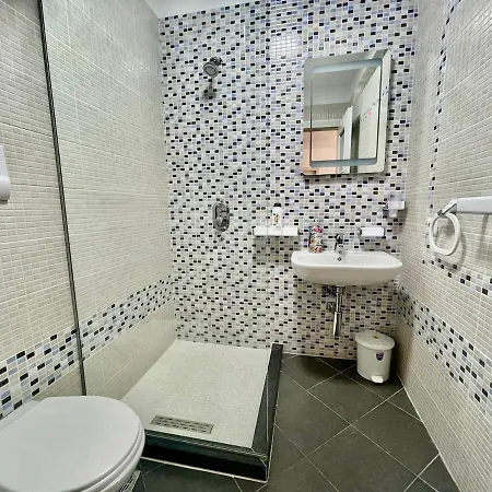Coastal Apartment-pool-spa-parking Vlorë