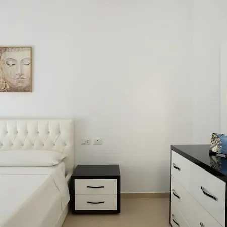 Coastal Apartment-pool-spa-parking Appartement *