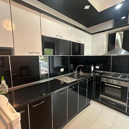 Coastal Apartment-pool-spa-parking * Vlorë