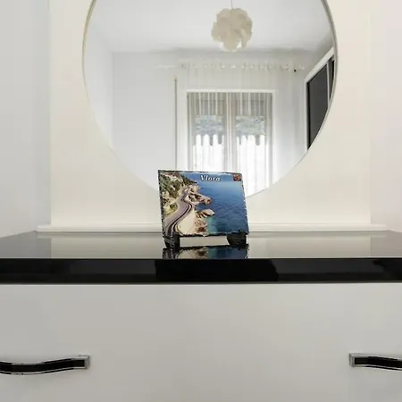 Coastal Apartment-pool-spa-parking *
